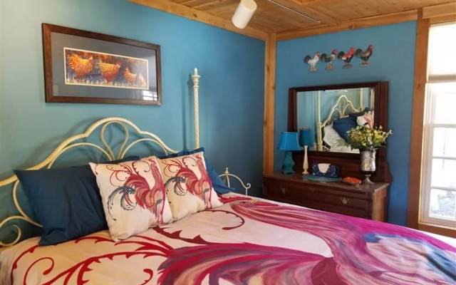 Silly Chickens Lodge B&B