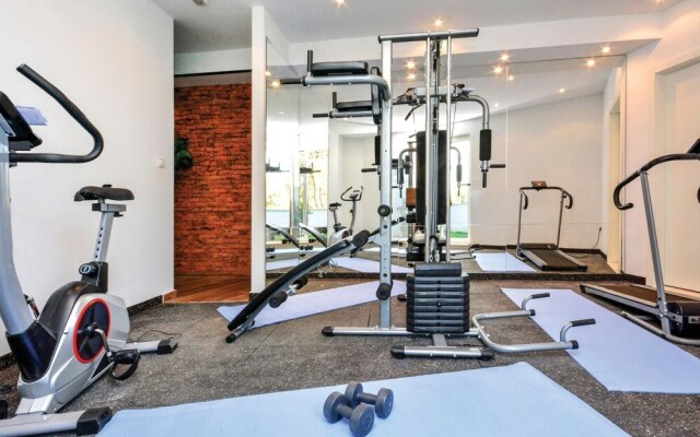 Amazing Home in Slatine With Wifi and 4 Bedrooms
