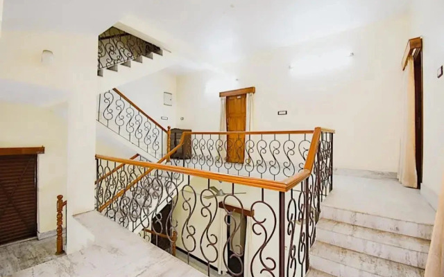 Retro Residency by OYO Rooms