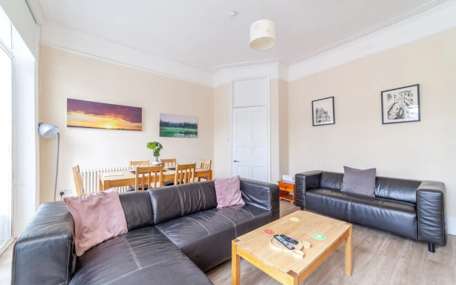Spacious 3-bed flat by popular Waterloo