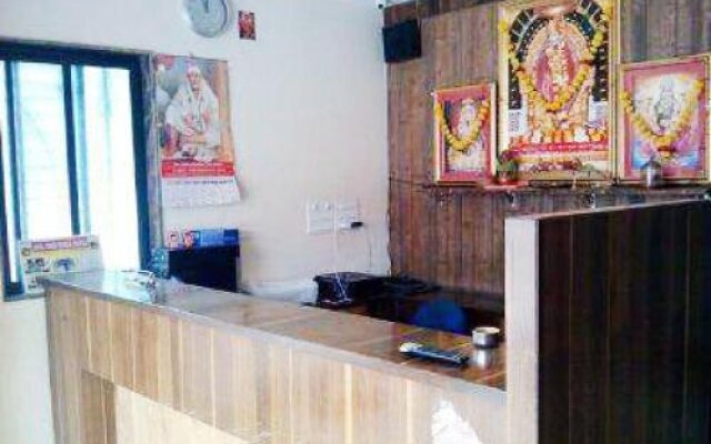 1 BR Guest house in Near Sai Temple, Palkhi Road, Shirdi, by GuestHouser (0AB6)
