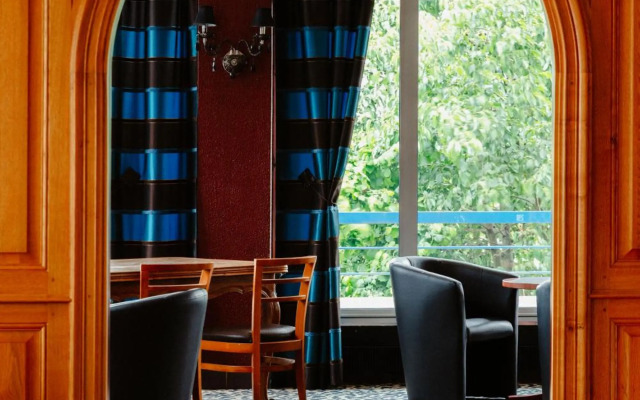 Mercure Nevers Pont de Loire