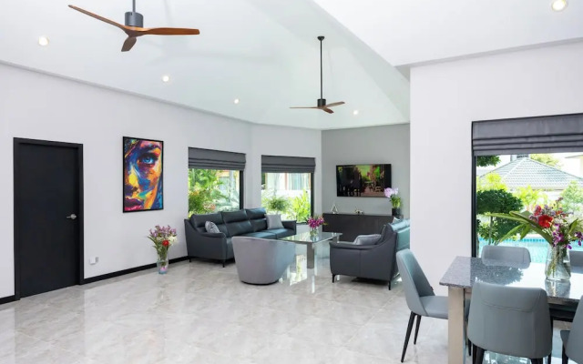 Villa Waree minutes to City and Beach