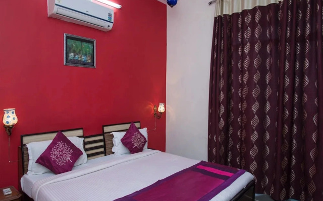 FabHotel Everest International