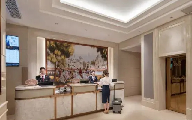 Vienna Hotel (Maoming Shalang Star Store)