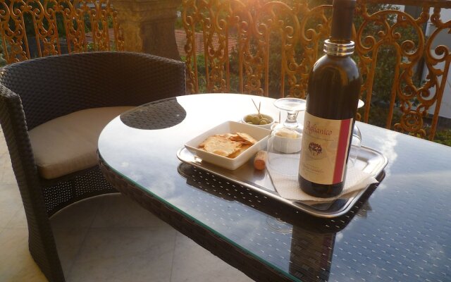 Villa San Gennariello B&B