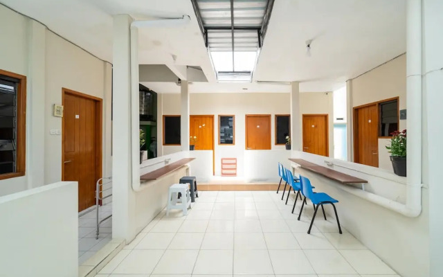 KoolKost Female Syariah near SMAK Kolese Santo Yusup