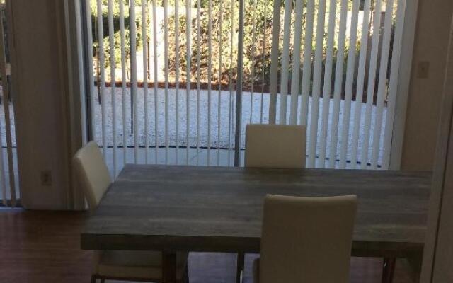 Modern Home close to Universal & Hollywood