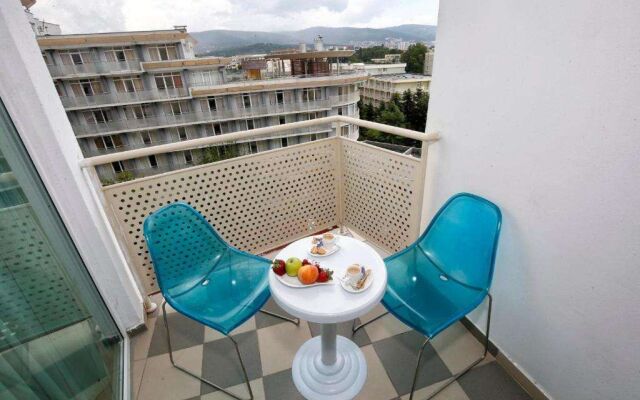 Grand Hotel Nirvana - Sunny Beach