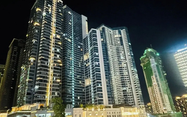Uptown Parksuites 2