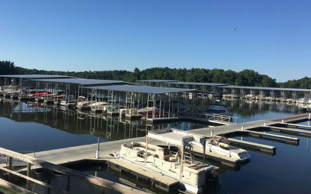 Buzzard Rock Resort & Marina