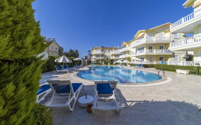 Vibrant Flat with Shared Pool in Belek