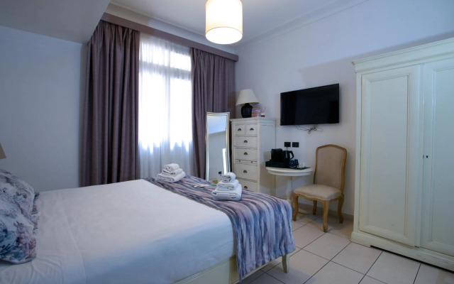St. Peter' Six Rooms & Suites
