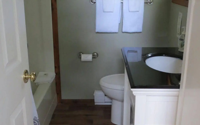 Cobble Wood Guesthouse