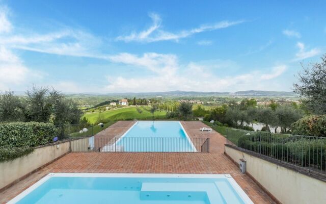 Apartment in Tuscany With Stunning Views