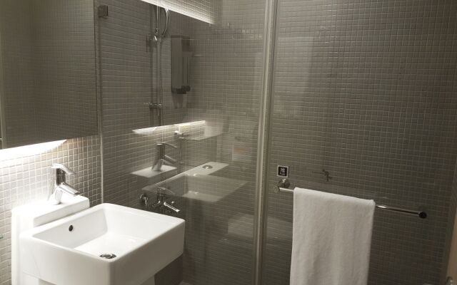 The Riverside Hotel International