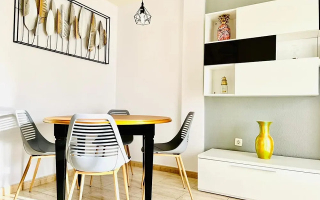 Spacious 2 BR Golden Apartment