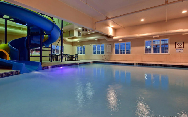 Staybridge Suites Calgary Airport by IHG