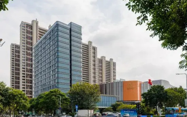 Fengyu Hotel (Zhuhai Tangjiawan Baolong City Plaza)