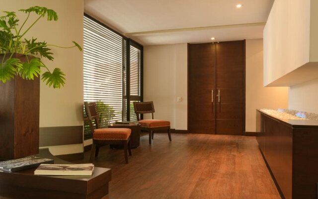 Nico ApartaSuites