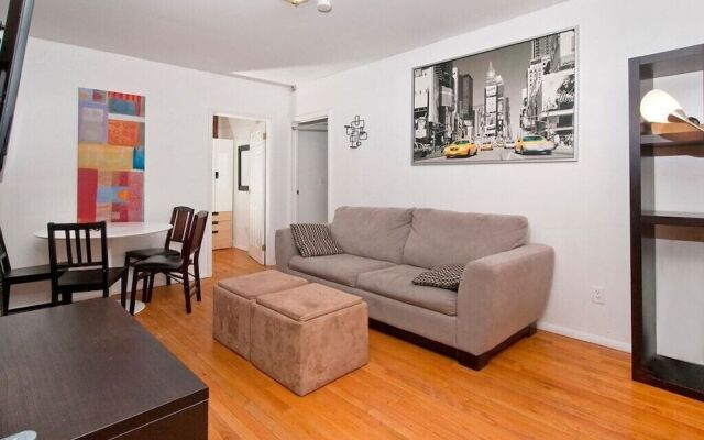 Chic & Modern 2 BR on Upper East Side