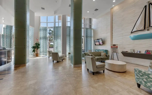 Laketown Wharf 910