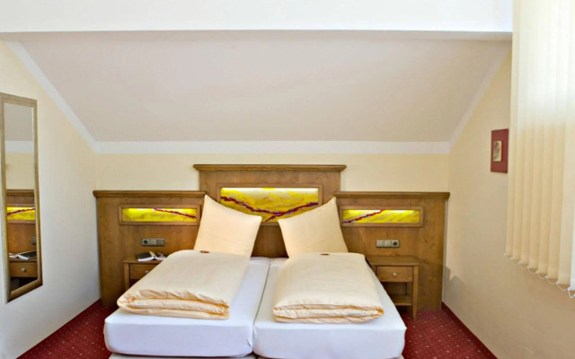 Cella Central Historic Boutique Hotel