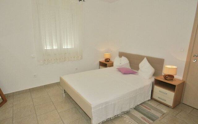 Homely Apartment In Trogir Near Beach