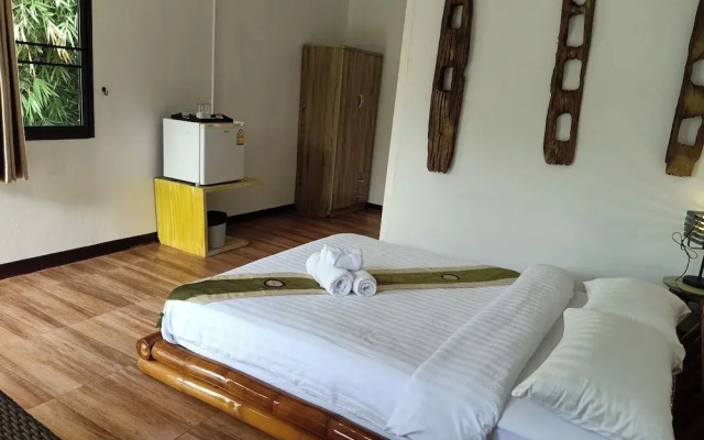 The Forest Hill Cafe & Homestay