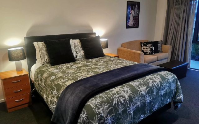 Ascot Motor Inn Taupo – Guest Rooms – Taupo