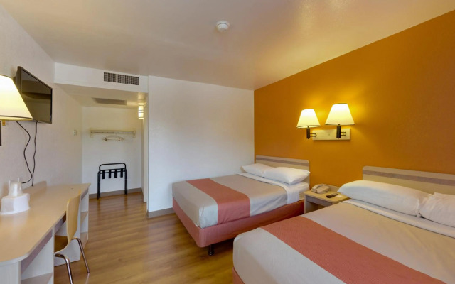 Motel 6 Weed - Mount Shasta