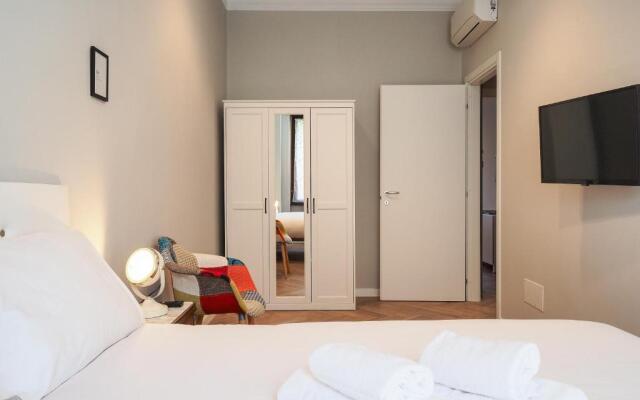 Ferrante Aporti Flats