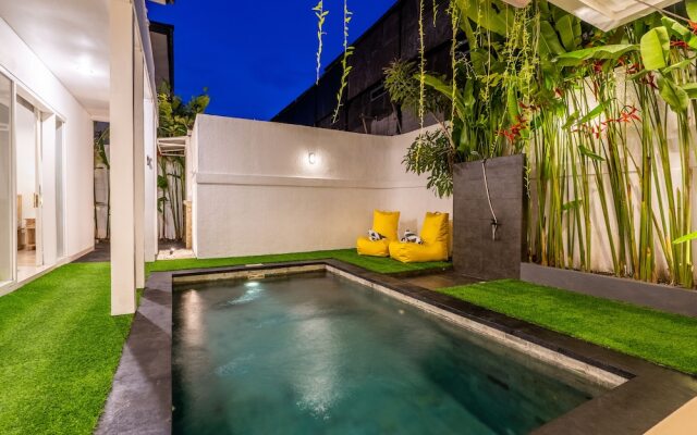 Montana Berawa Villa by Betterplace