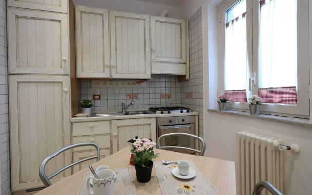 Flat Near The Historic Centre With Private Parking
