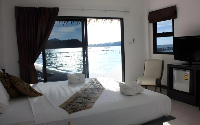 Samui Pier Beach Front Resort