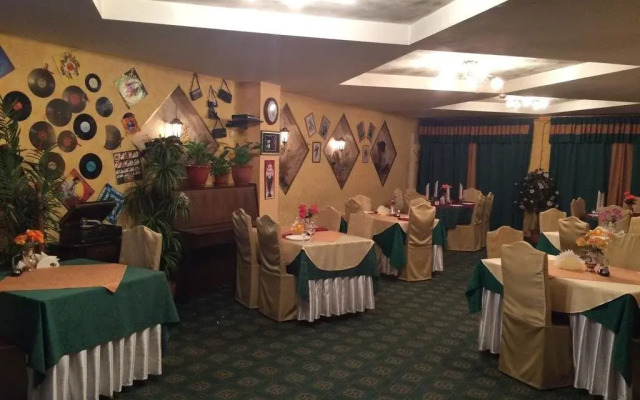Bluebird Suites at West End