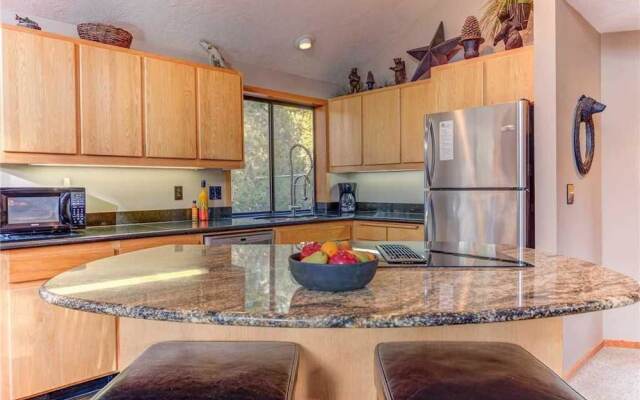 Deer Lane 11 by Village Properties at Sunriver