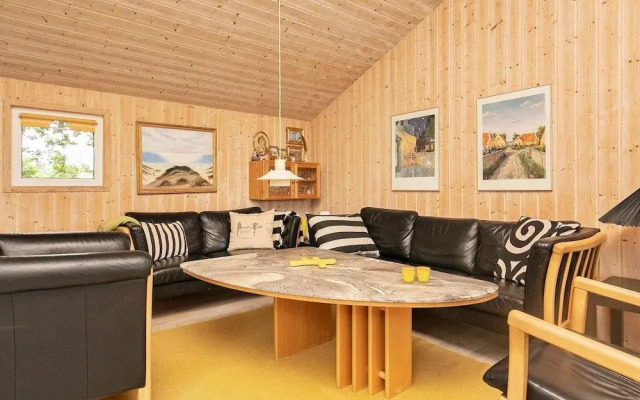 8 Person Holiday Home in Saeby-by Traum