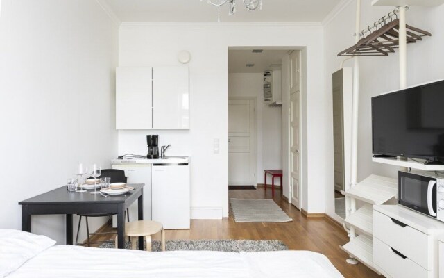 2ndhomes Bright Top Floor Studio in Fredrikinkatu