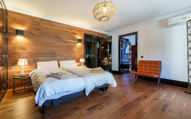 Golden Villa Luxury Pool Retreat & Beach