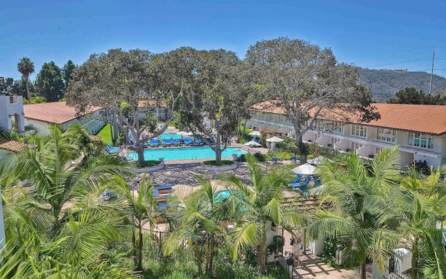 Southern Exposure w/ Private Balcony