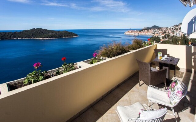 Sea View Apartments - Leo