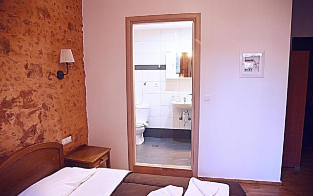 Santrivani Rooms