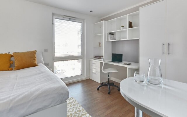 Relax By MPH-70 Chic Studios In Prime Liverpool