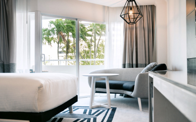 Pullman Cairns International