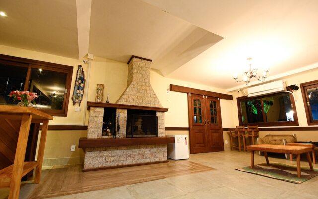 Pousada Paris Hostelli