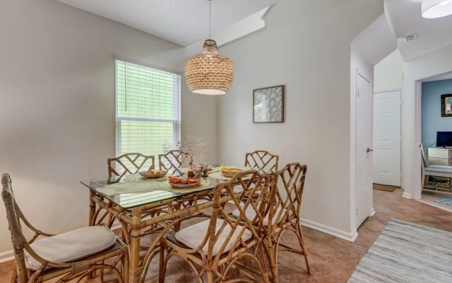 2646b 1st Ave 3 Bedroom Townhouse by RedAwning