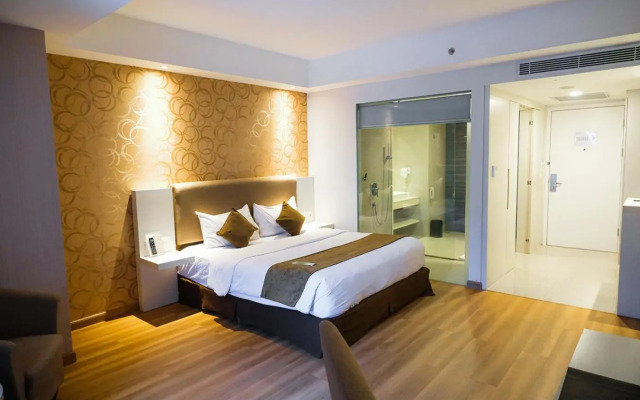 Platinum Adisucipto Hotel & Conference