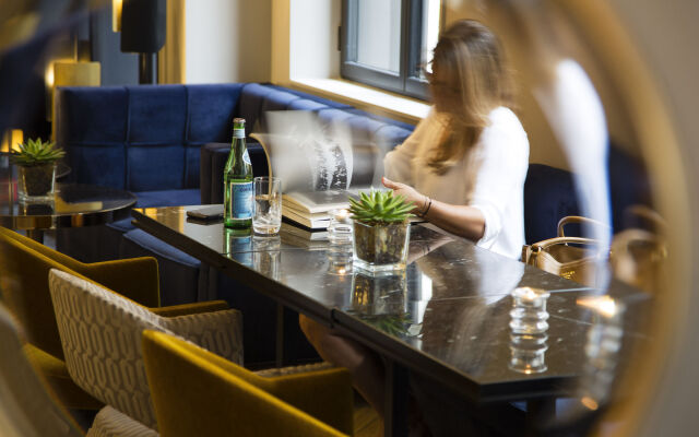 Le 10 Bis Hotel