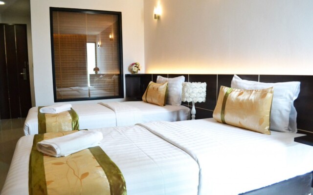 The Convenience Khonkaen Hotel